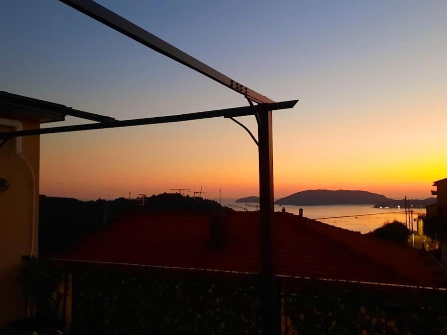 Апартаменты La Terrazza Sul Golfo Dei Poeti Con Vista Mare Pitelli Экстерьер фото