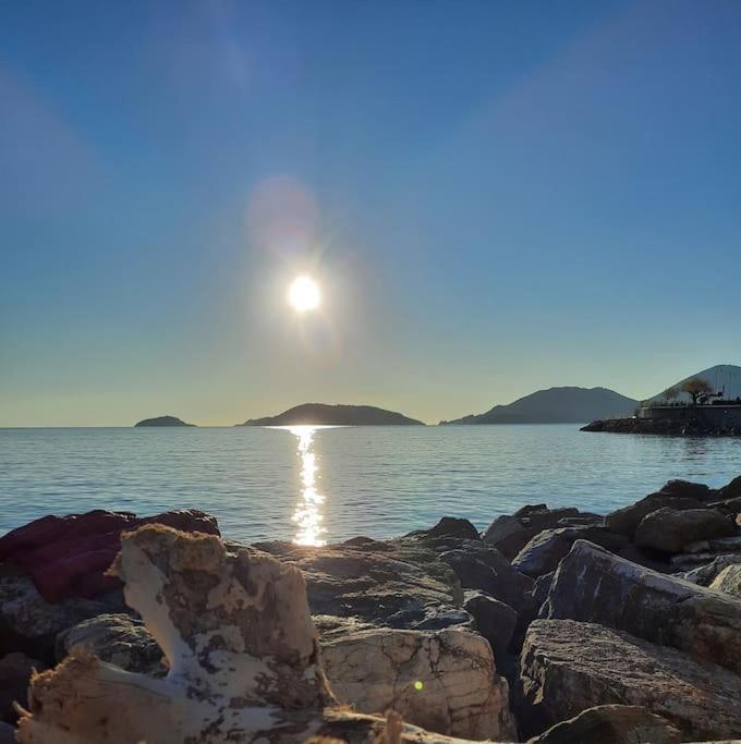 Апартаменты La Terrazza Sul Golfo Dei Poeti Con Vista Mare Pitelli Экстерьер фото