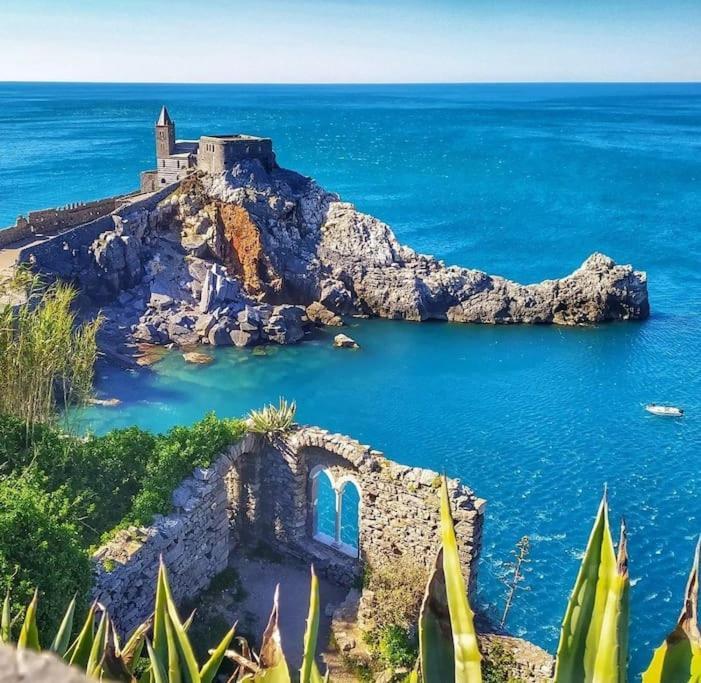 Апартаменты La Terrazza Sul Golfo Dei Poeti Con Vista Mare Pitelli Экстерьер фото
